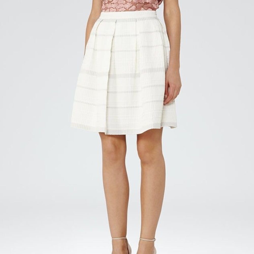 🎀REISS above knee white full skirt medium